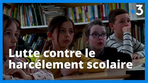 Contre Le Harc Lement Scolaire Des Copains Bienveillants Dans Les