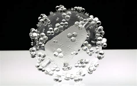 Luke Jerram Glasstress