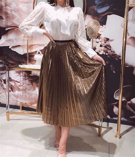 Pin by Thomas Gropp on Inspiration 40 Röcke Skirts in 2023 Blouses