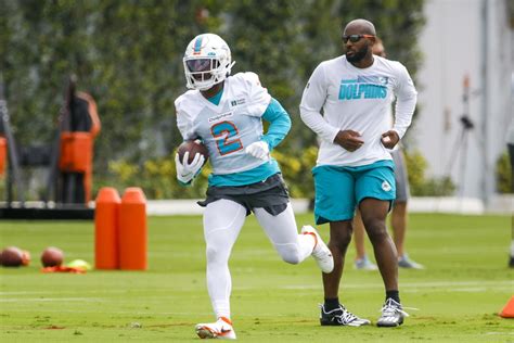 Miami Dolphins Week 1 Depth Chart Highlights - Sports Illustrated Miami ...