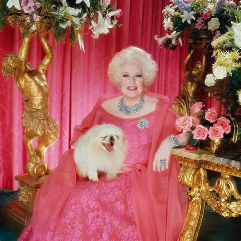 Barbara Cartland La Autora Que Escribía Una Novela Cada Quince Días