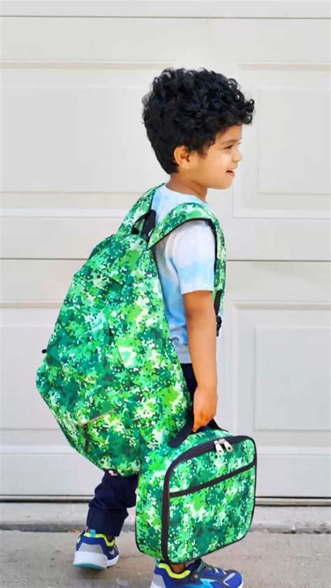 Fenrici Green Pixel Lunch Box and Backpack for Back To School / Boys ...