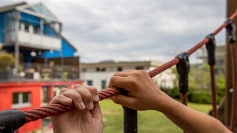 Ein Spielplatz für das Chinderhuus Elisabeth Lokalhelden ch