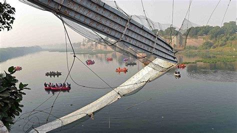 DETIK DETIK Jembatan Gantung Roboh 140 Orang Tewas Usia Jembatan