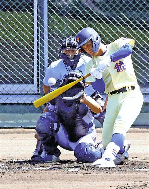 星稜逆転決勝へ 小松大谷雪辱ならず：写真 読売新聞