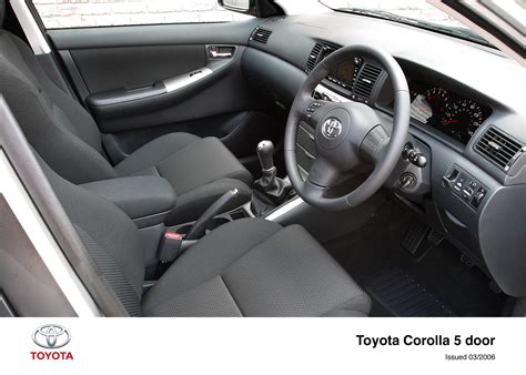 Corolla Interior (2004 - 2007) - Toyota Media Site