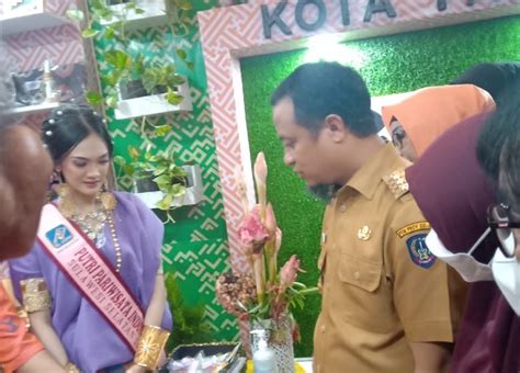 Minggu Raya Sulsel Ke 8 Tahun Gubernur Sulsel Apresiasi Produk