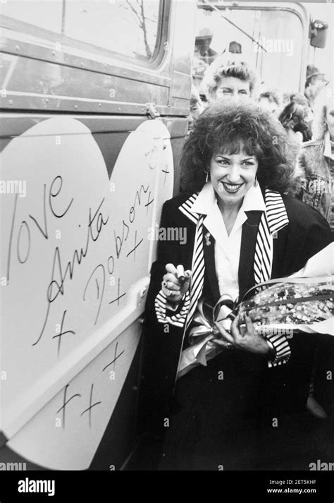 Anita Dobson Eastenders 1988 Hi Res Stock Photography And Images Alamy