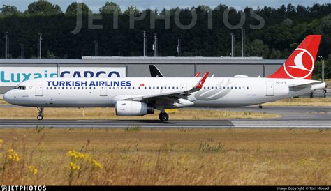 Tc Jtd Airbus A Turkish Airlines Tom Mousel Jetphotos