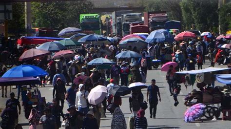 Vecinos De Quillacollo Instalan Al Menos Puntos De Bloqueo En La