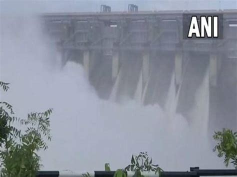 Three gates of Srisailam Dam in Andhra Pradesh open due to heavy inflow ...