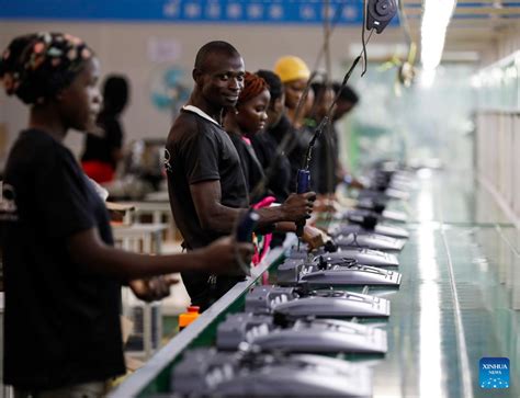 Investimento Chin S Ajuda Uganda A Impulsionar Industrializa O E