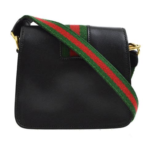 Gucci Signature Leather Crossbody Bag | Literacy Basics