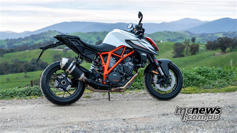 2019 KTM 1290 Super Duke R Review MCNews