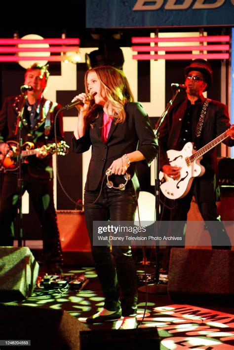 Lisa Marie Presley performing live with band on the ABC tv series ...