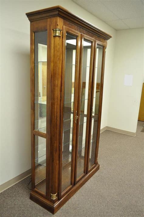 Vintage Pulaski Cherry Lighted Mirrored Curio Display Cabinet Bookcase