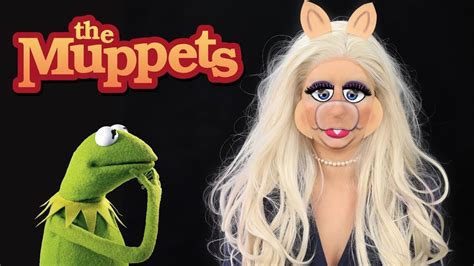 The Muppets Miss Piggy Makeup Illusion Tutorial Creative Cliche Youtube