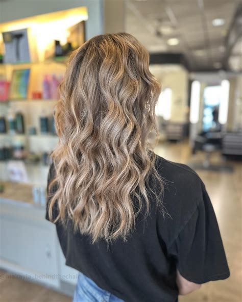 Makayla Bennett| Pasadena Stylist | fresh cut for the new year🎆