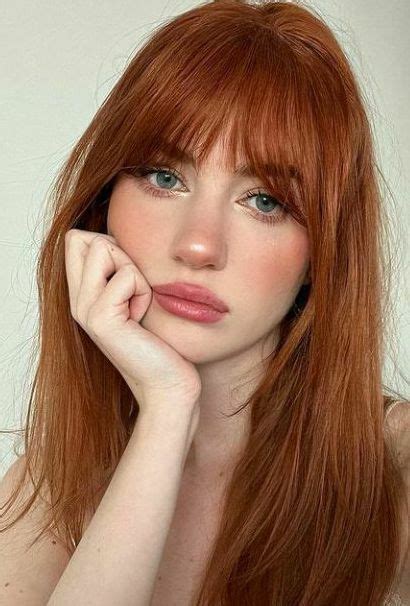 The Gingerbread Caramel Hair Color Is The Hottest Comeback Trend For