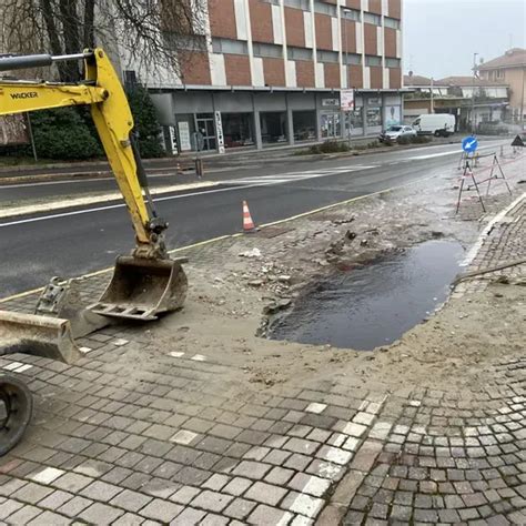 Lodi Esplode Una Condotta Dellacqua Potabile Viale Dalmazia Diventa