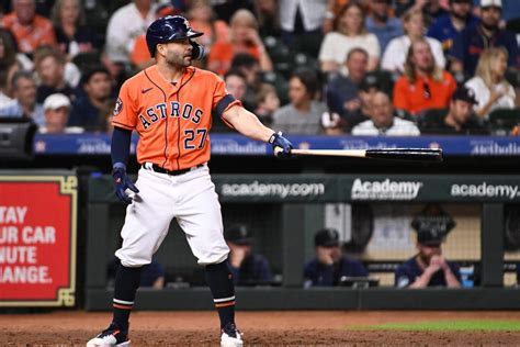 Astros’ Jose Altuve Notches 2 000th Career Hit How He’s Cementing His Legacy The Athletic