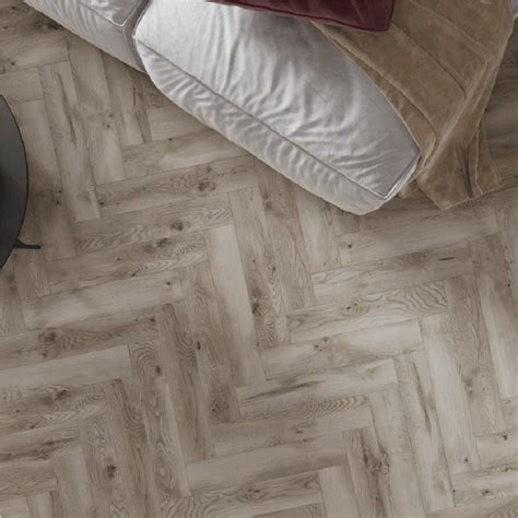 Sena Oak Herringbone 8mm Laminate Flooring DFD