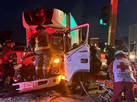 Accidente en Avenida Colosio de Cancún Deja 14 Lesionados