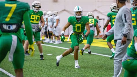 Oregon Ducks Cornerback Christian Gonzalez Ahead Of Georgia Game YouTube