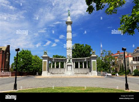 Jefferson davis monument richmond va hi-res stock photography and ...