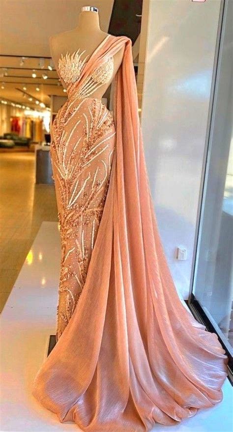 Pin By Judith Mercado Cohen On Evening Wear Classy Gowns Gowns