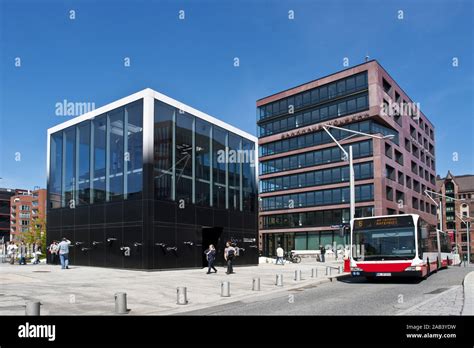 Brogebude Und Ein Informationspavillon Der Elbphilharmonie In Der