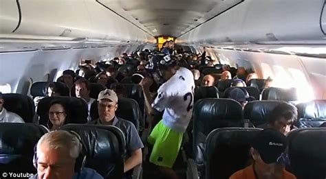 Harlem Shake On A Plane Feds Investigating College Frisbee Team Over