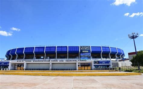 Ronaldinho Invitado De Honor En La Reapertura Del Estadio Corregidora