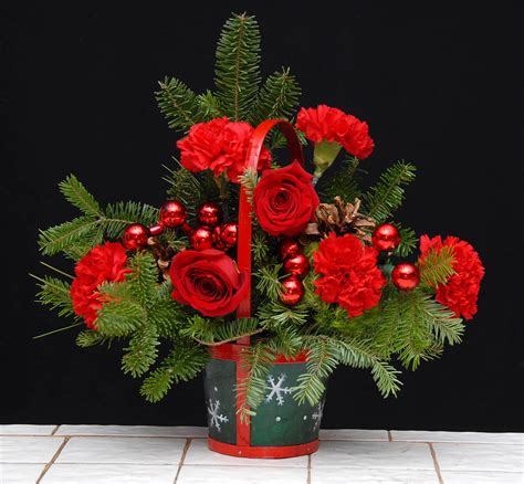 Small Christmas Basket Flower Arrangements Small Christmas Flickr