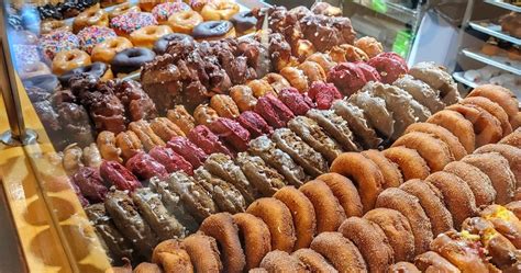 Five O Donuts Bakes Up First St Pete Shop On Th Street