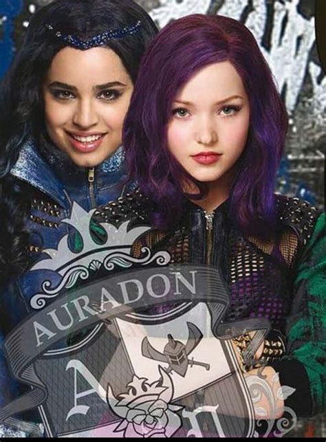 Evie Descendants And Mal Image Disney Descendants Disney