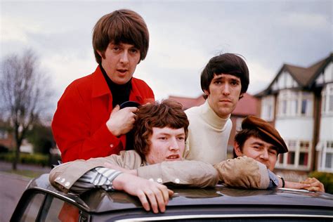 10 Best The Spencer Davis Group Songs of All Time - Singersroom.com