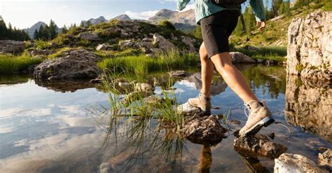 Jakie buty trekkingowe wybrać Idealne damskie męskie i dziecięce buty