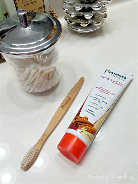 Himalaya Botanique Toothpaste: Better ingredients and feels and foams ...