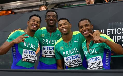 Jornal Correio Paulo André Brasil avança à final do 4x100 no Mundial