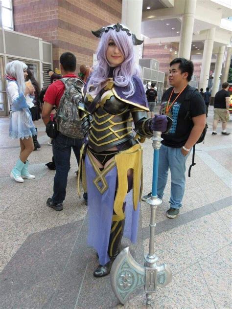 Camilla cosplay : r/fireemblem