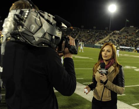 Photos Meet The Former Nfl Cheerleader Making Headlines The Spun