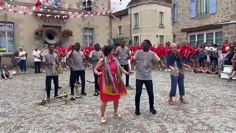 Les Bandafolie s battent leur plein à Bessines sur Gartempe Vidéo