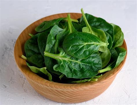 What are the best spinach varieties for hydroponics?