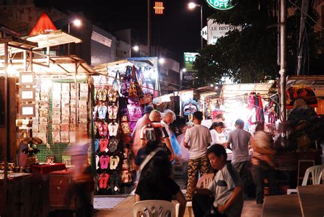 Matt's Travel Blog: Chiang Mai Night Bazaar