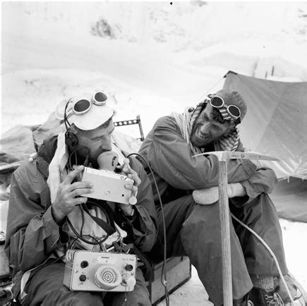 Last Everest 1953 team member George Lowe dies