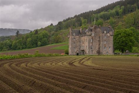 Castle Menzies | Castle in Weem, Perthshire | Stravaiging around Scotland