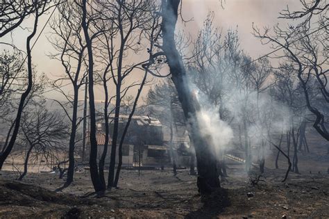 Hitze und längere Trockenheit Waldbrände in Griechenland