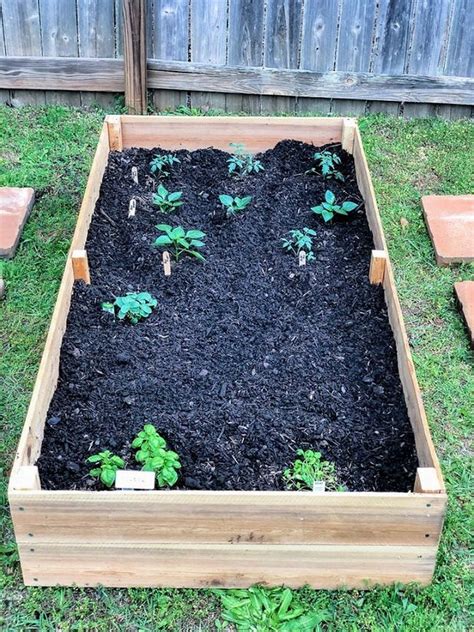 25 DIY Garden Bed Plans To Enhance Garden Look - Susie Harris