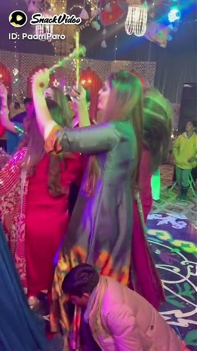 Pakistani Wedding Dance Pakistani Mehndi Dance Youtube